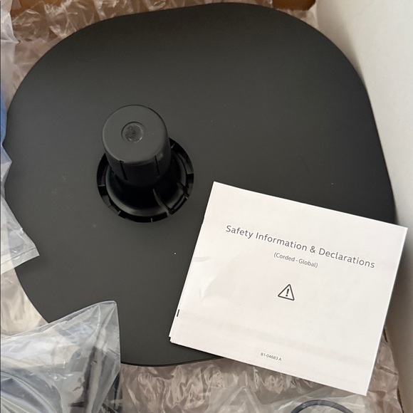 Philips Computer Monitor and Keyboard Set - Picture 8 of 11